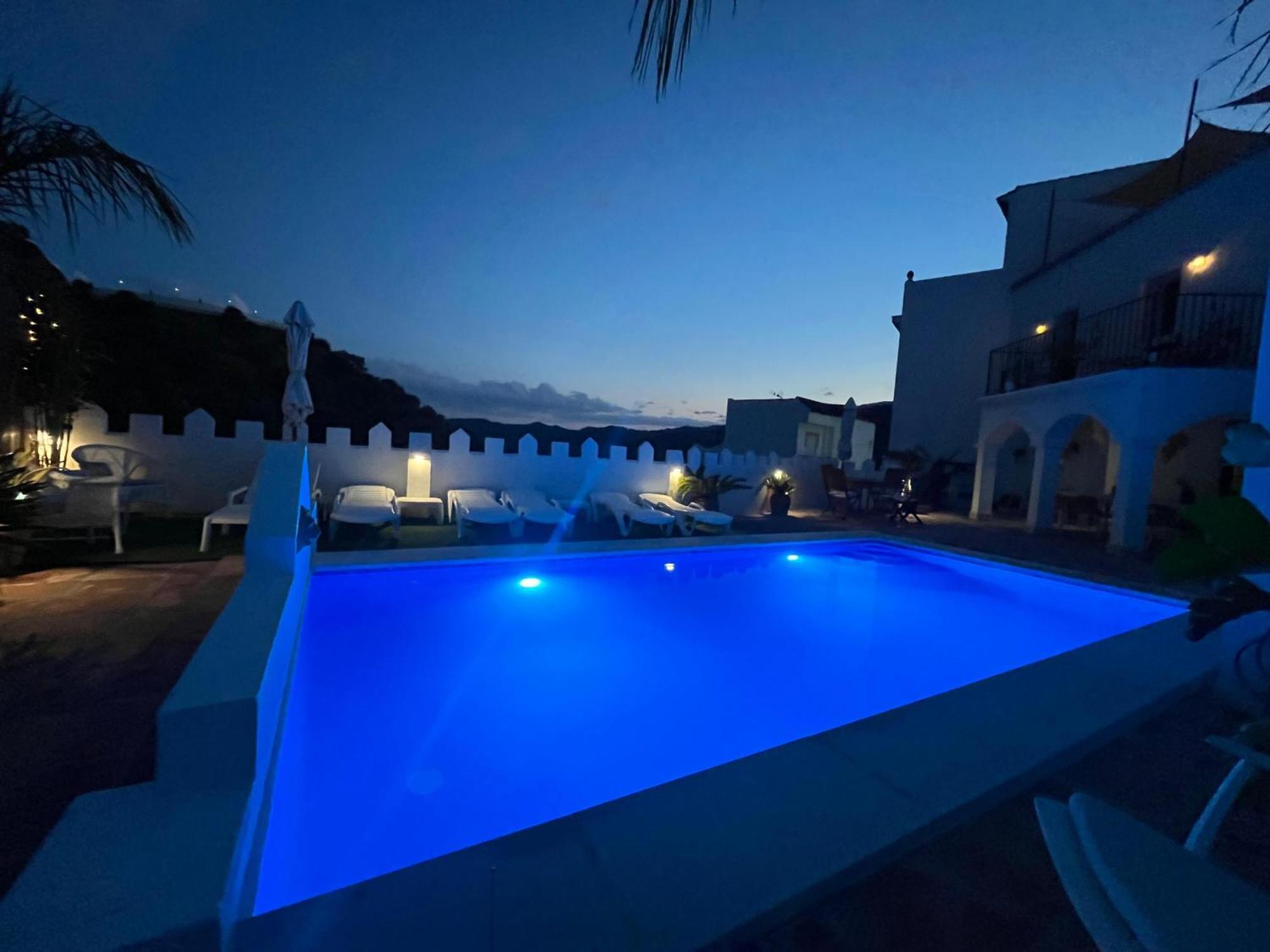 Villa Casa Del Leon à Istán Extérieur photo
